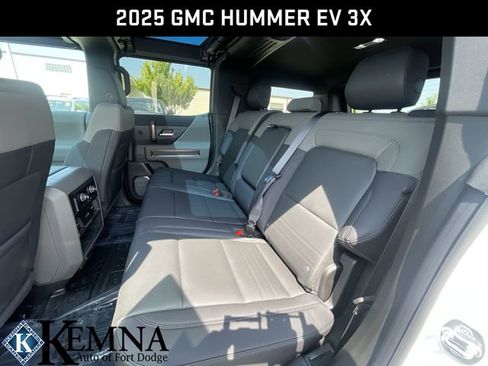New 2025 GMC Hummer EV 3X image 29