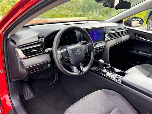 Used 2026 Toyota Camry LE FWD image 8