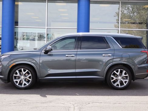 Used 2021 Hyundai Palisade Limited w/ Cargo Package image 2