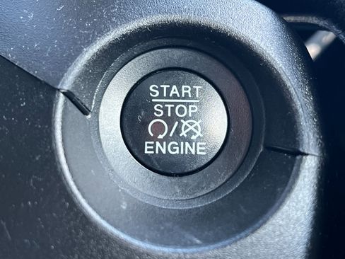 Used 2018 Jeep Compass Latitude w/ Popular Equipment Group image 21