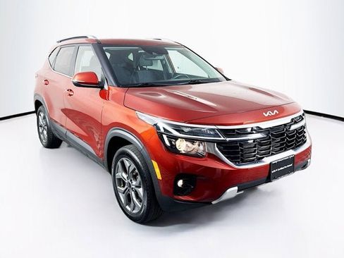 Used 2024 Kia Seltos S AWD/4WD image 3