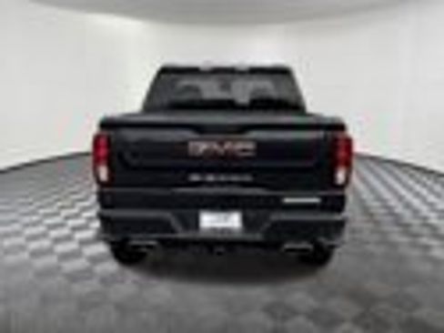 Used 2022 GMC Sierra 1500 Elevation w/ X31 Off-Road Package AWD/4WD image 5