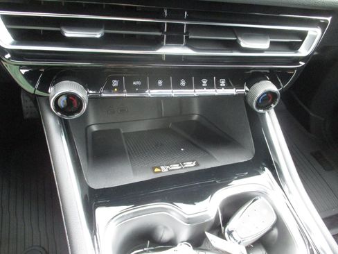 New 2026 Chevrolet Traverse LT w/ Driver Confidence Package image 17