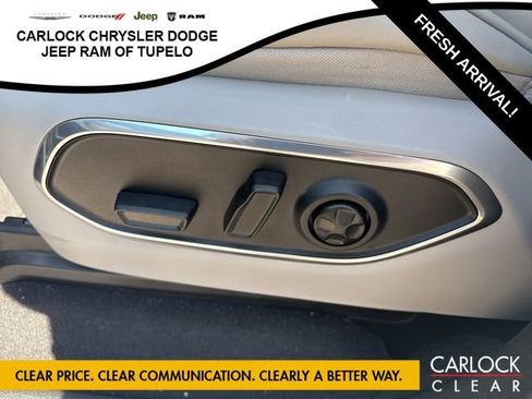 Used 2024 Jeep Wagoneer 4WD w/ Premium Group I image 12