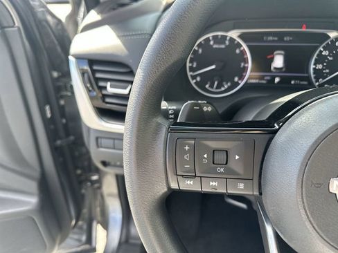 Certified 2022 Nissan Rogue SV image 21