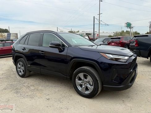 Certified 2025 Toyota RAV4 XLE AWD/4WD image 1