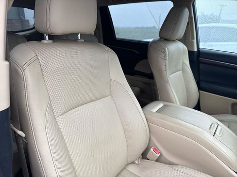Used 2014 Toyota Highlander Limited Platinum AWD/4WD image 50