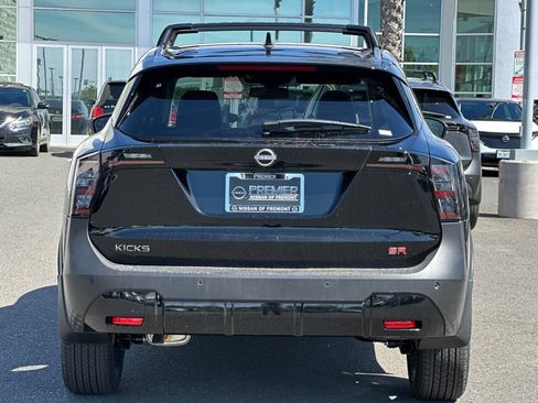 New 2025 Nissan Kicks SR image 5