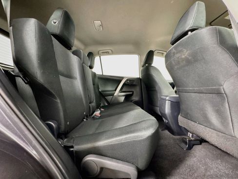 Certified 2017 Toyota RAV4 LE w/ Carpet Mat Package AWD/4WD image 25