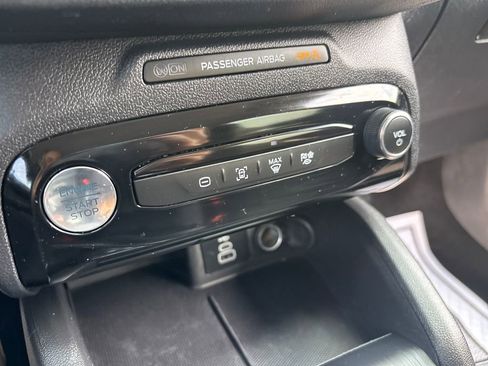 Used 2024 Ford Escape SE FWD image 75