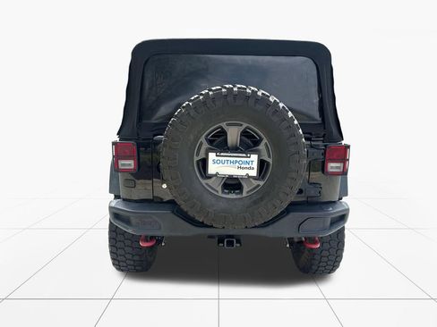 Used 2017 Jeep Wrangler Unlimited Rubicon AWD/4WD image 7