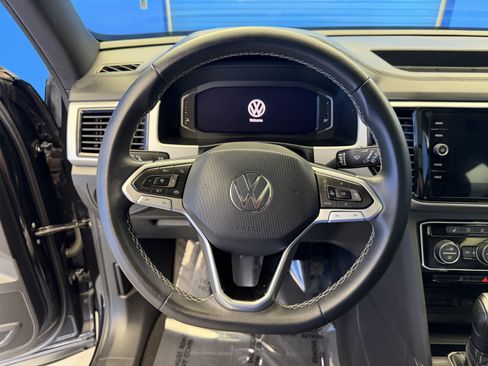 Used 2023 Volkswagen Atlas Cross Sport SE FWD image 14