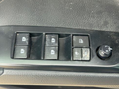 Used 2018 Toyota Camry SE FWD image 15