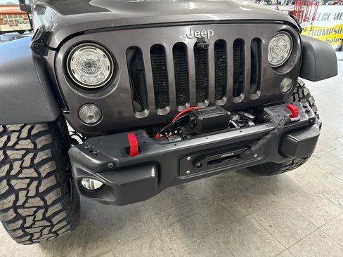 Used 2017 Jeep Wrangler Unlimited Rubicon image 97