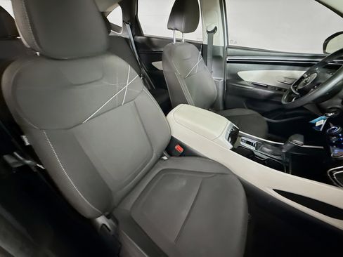 Used 2023 Hyundai Tucson SE image 33