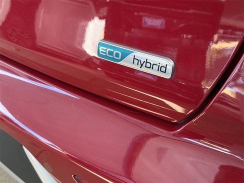 Used 2017 Kia Niro Touring w/ Advanced Technology Package image 8