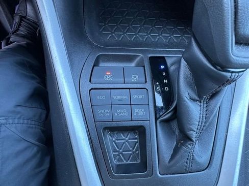 Certified 2023 Toyota RAV4 XLE image 25