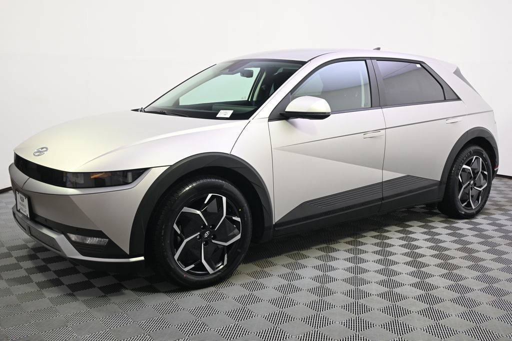 Used 2024 Hyundai Ioniq 5 SEL AWD/4WD image 2