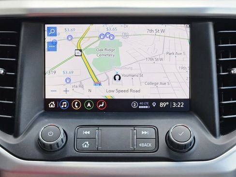 Used 2023 GMC Acadia SLT FWD image 22