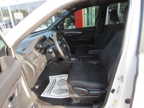 Used 2019 Honda Passport Sport image 11
