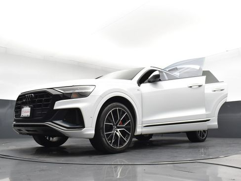 Used 2021 Audi Q8 Premium Plus w/ Premium Plus Package AWD/4WD image 30