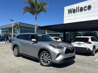 Used 2023 Toyota Highlander Limited video 1