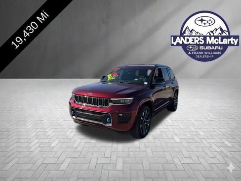Used 2024 Jeep Grand Cherokee Overland w/ Luxury Tech Group IV image 4