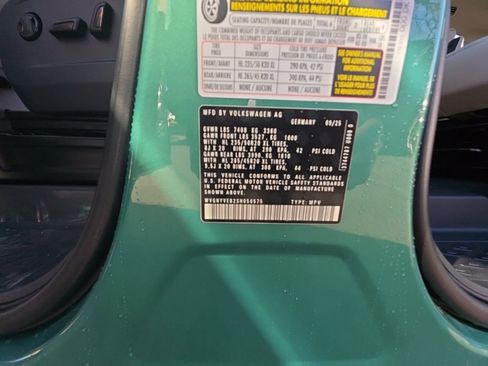 New 2025 Volkswagen ID. Buzz Pro S Plus image 28