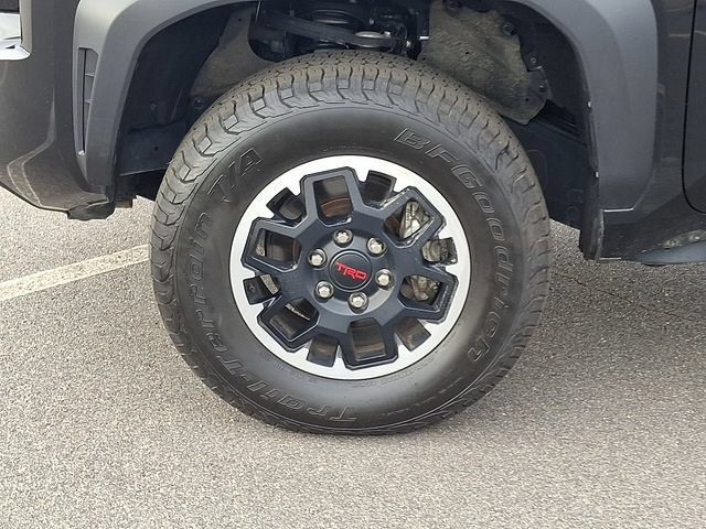 Used 2025 Toyota Tacoma TRD Off-Road AWD/4WD image 9