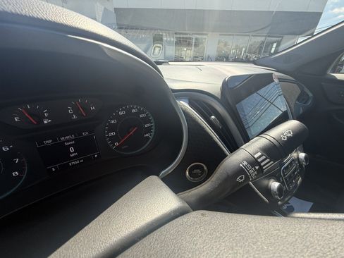 Used 2025 Chevrolet Malibu LT FWD image 23
