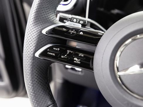 Certified 2025 Mercedes-Benz GLC 350e 4MATIC image 11