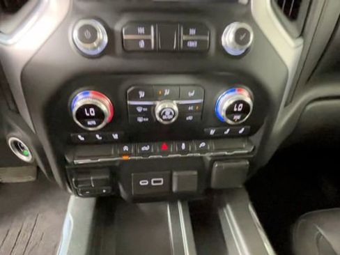 Used 2020 GMC Sierra 1500 SLT w/ SLT Convenience Package AWD/4WD image 27