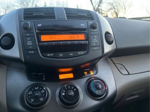 Used 2009 Toyota RAV4 2WD image 6