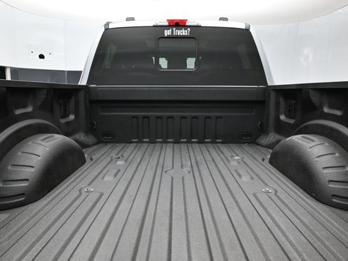 Used 2024 Ford F250 Lariat w/ Sport Appearance Package image 6