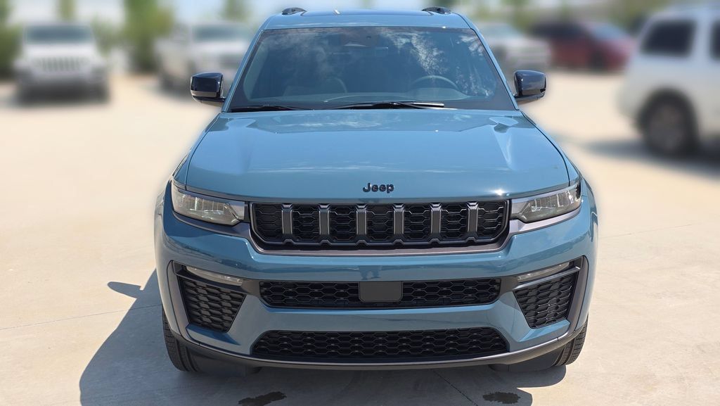 New 2026 Jeep Grand Cherokee L Limited w/ Limited Altitude Package AWD/4WD image 8