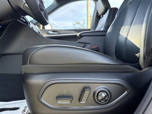 New 2025 Jeep Grand Cherokee L Limited w/ Trailer Tow Package image 12