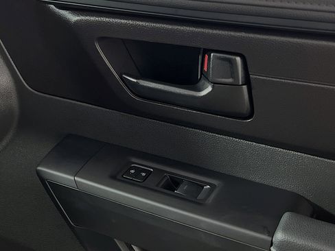 Used 2025 Toyota Tundra SR image 32