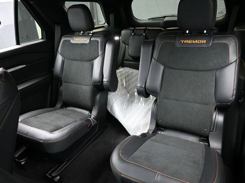 New 2026 Ford Explorer Tremor w/ Tremor Convenience Package image 32