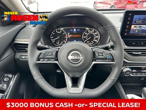 New 2025 Nissan Altima 2.5 SL image 18