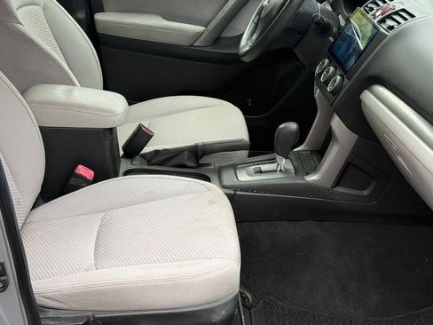 Used 2014 Subaru Forester 2.5i Premium w/ All-Weather Package AWD/4WD image 17