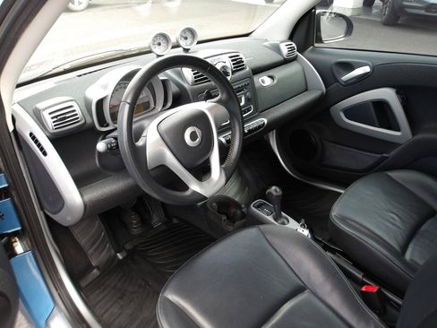 Used 2009 smart fortwo passion RWD image 9