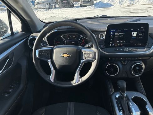Used 2023 Chevrolet Blazer LT FWD image 17