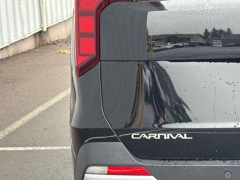 New 2026 Kia Carnival image 7