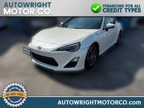 Used 2014 Scion FR-S RWD image 1