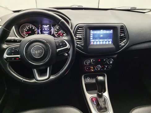 Used 2020 Jeep Compass Latitude FWD image 22
