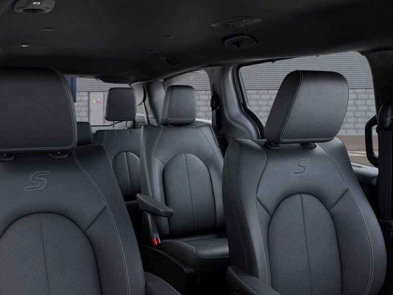 New 2026 Chrysler Pacifica Select w/ S Appearance Package FWD image 26