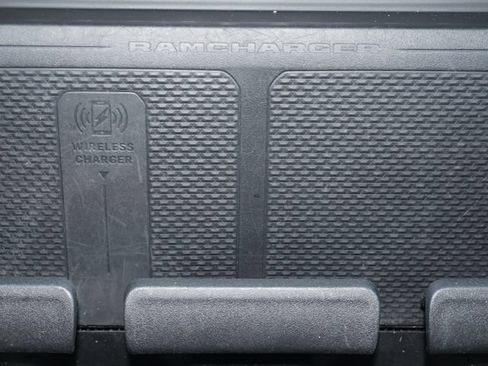 Used 2025 RAM 1500 Big Horn AWD/4WD image 3