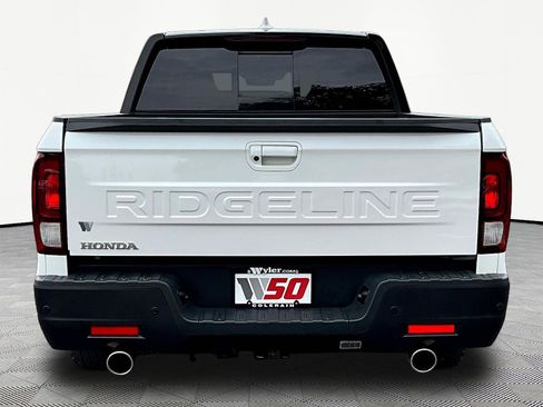 Used 2024 Honda Ridgeline Black Edition image 5
