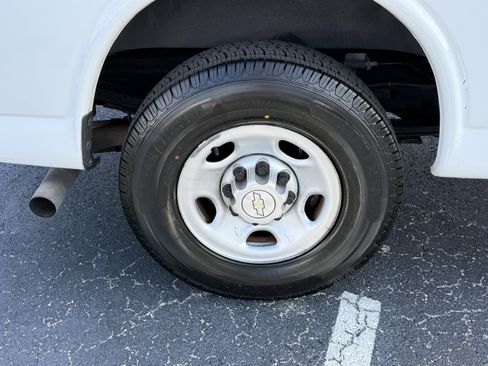 Used 2021 Chevrolet Express 2500 w/ Communications Package image 30