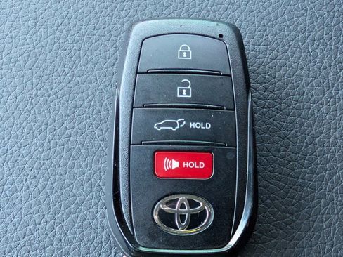 Used 2024 Toyota Land Cruiser image 29